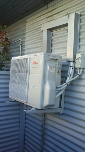 Ms Electrics in Albion