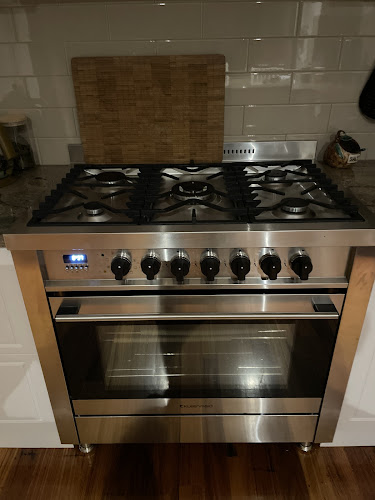 The Oven Repair Man in Ringwood